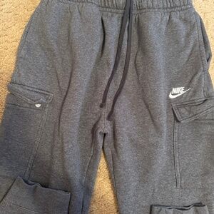 Nike cargo pant joggers